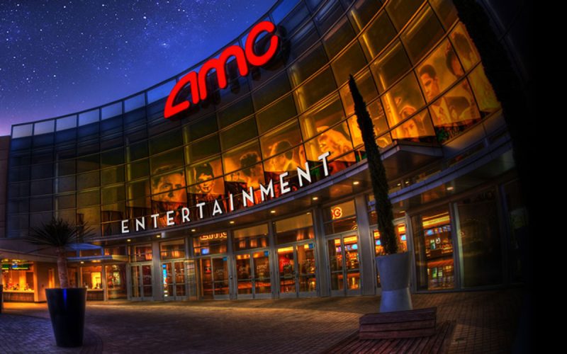 Shiba Inu ve Dogecoin Mart’ta AMC Sinemalarına Resmen Girecek