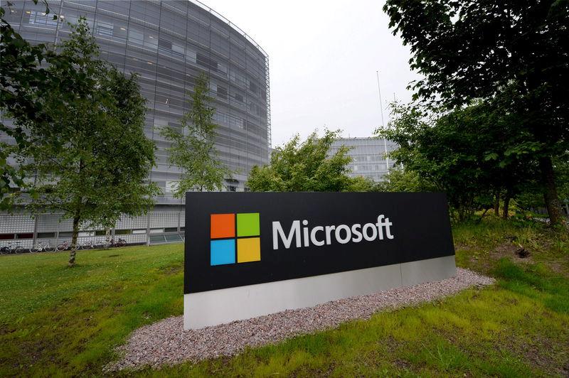 Macquarie Microsoft’un Fiyat Kestirimini Yükseltti, Yapay Zeka Yardımcı Pilotu Konusunda Optimist
